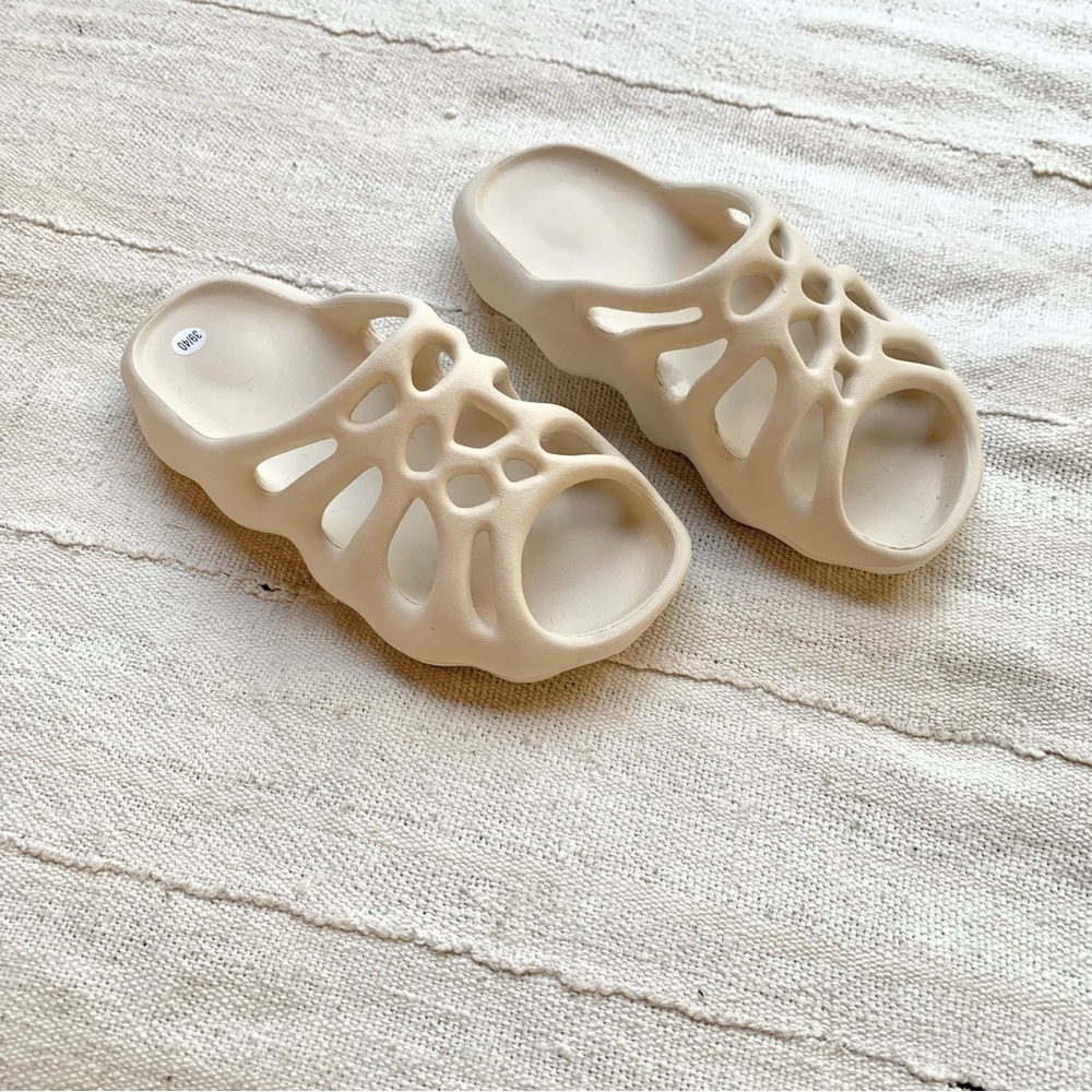 Chunky Platform Slides - image 1